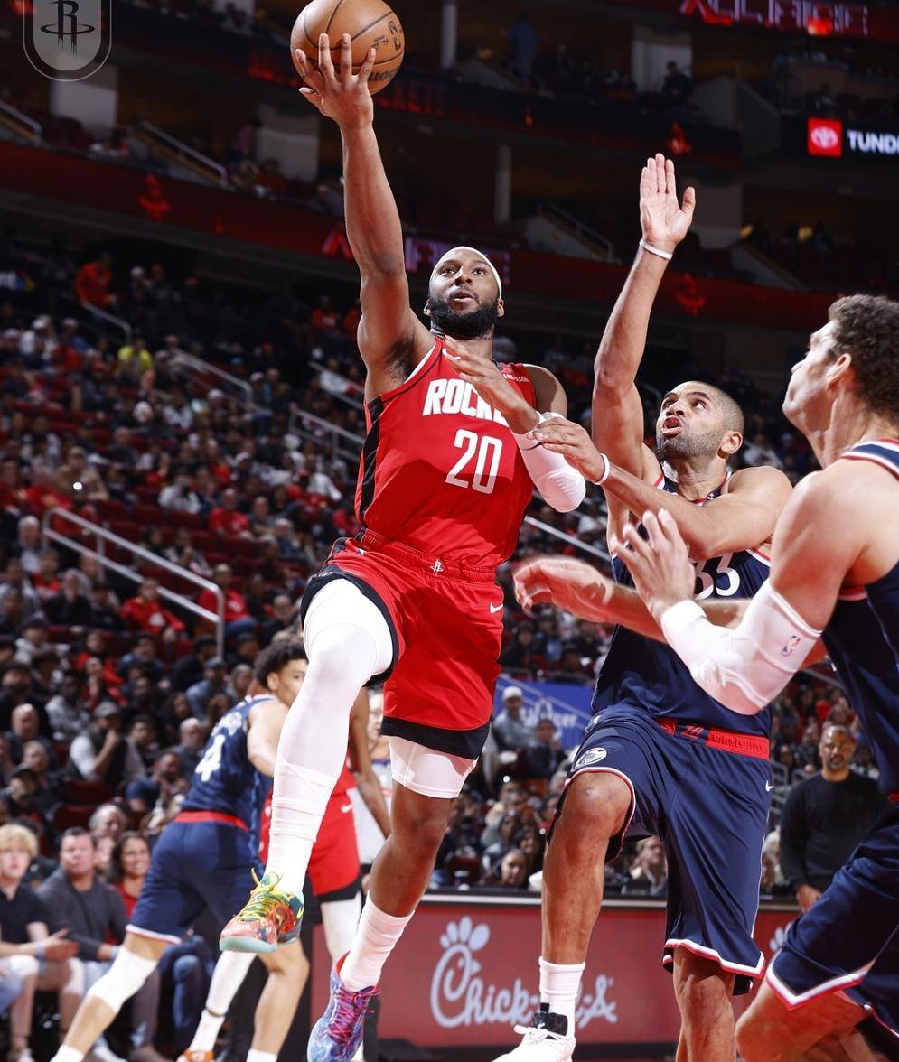 快船力克国王，主场继续保持不败