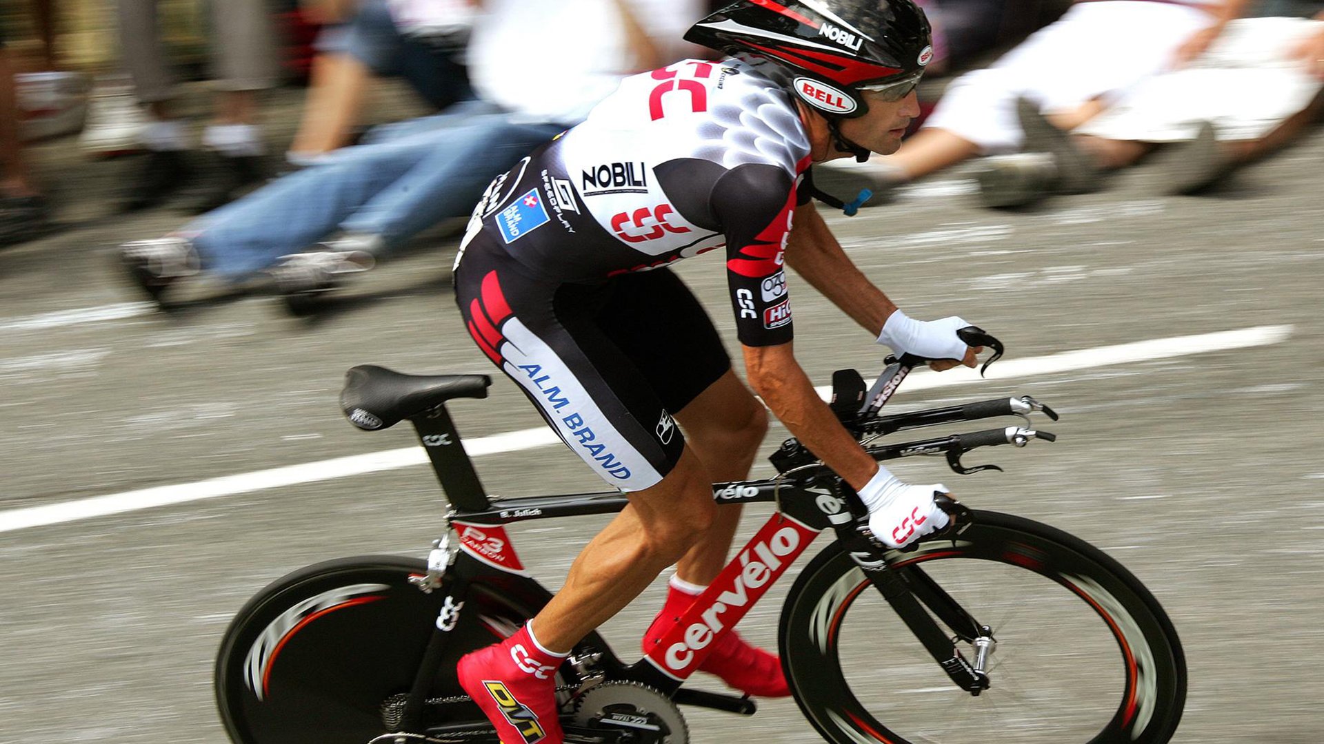 迈凯伦绝杀红牛二队,皮亚斯特里的高光时刻